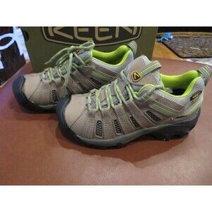 NWT Womens Keen Shoes, 6